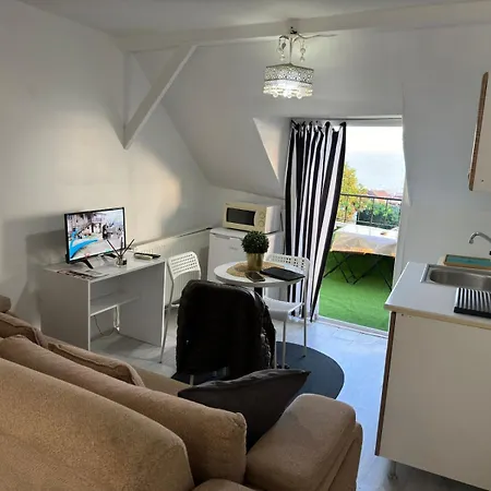 Blue With Views * Istanboel