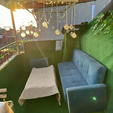 Blue With Views Istanboel